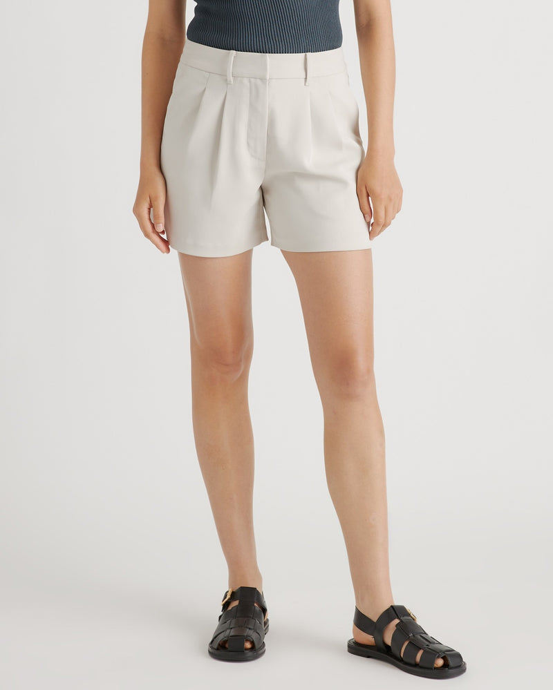 Stretch Crepe Pleated Short